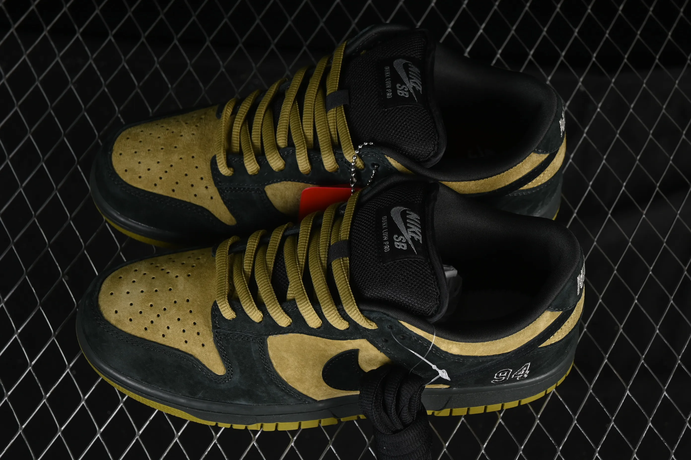 All categories Nk SB Dunk Series Nk SB Dunk Low low-top sneakers C version Supreme x Nike Dunk SB Dunk Low joint brown and yellow low-top casual skateboard shoes HQ8487-300